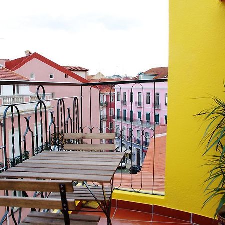 Lisbon Sloped Ceiling Apartment Exterior photo