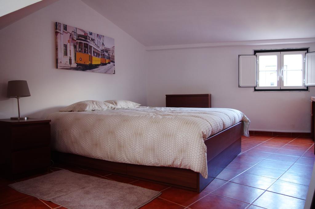 Lisbon Sloped Ceiling Apartment Exterior photo