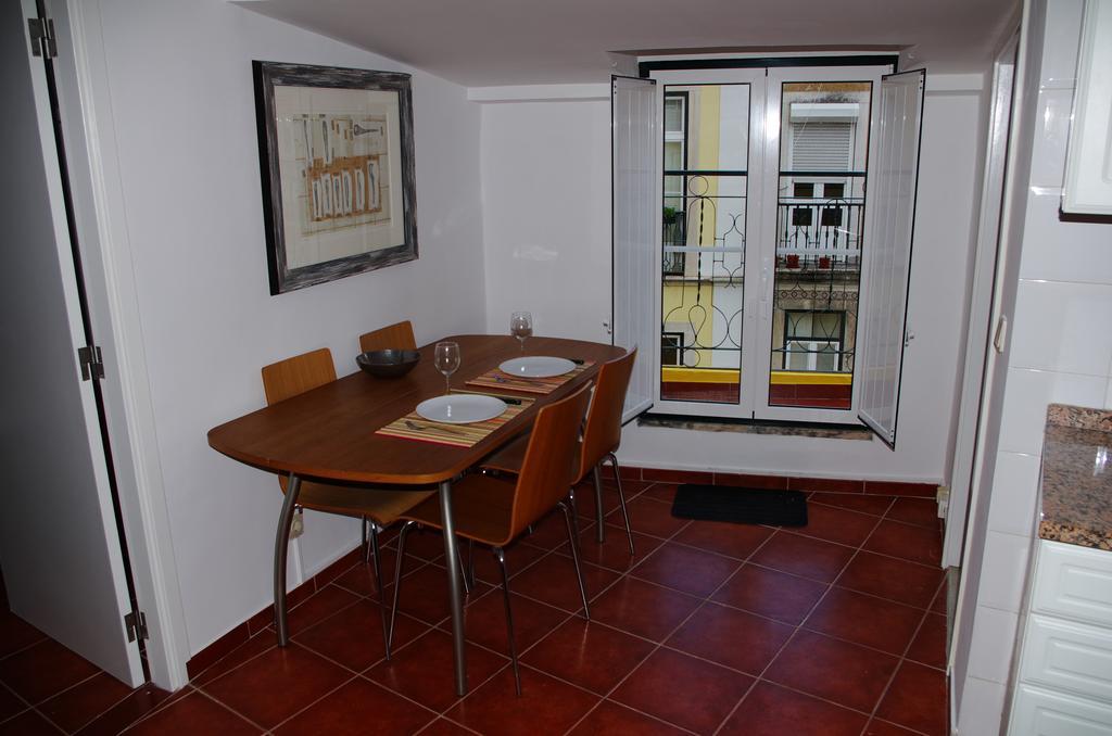 Lisbon Sloped Ceiling Apartment Exterior photo