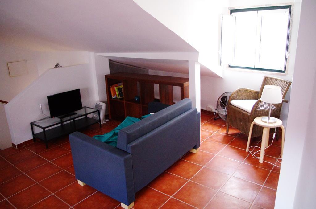 Lisbon Sloped Ceiling Apartment Exterior photo